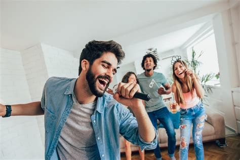 The 10 Best Karaoke Games to Spice up Your Party (2024).